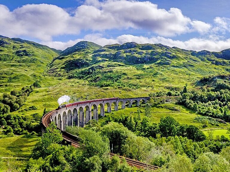 Glenfinnan Viaduct Hogwarts Express Wolters Rundreisen