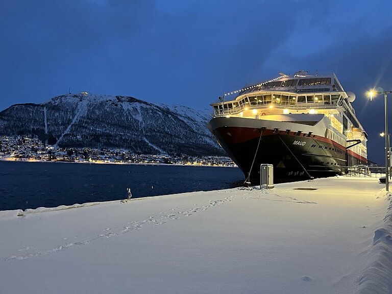 Tromsö Hafen Schiff Wolters Rundreisen
