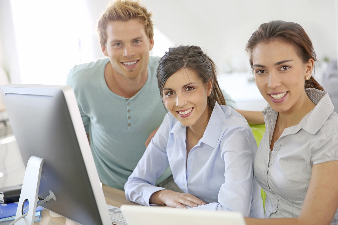 Ausbildung zum Officemanager bei Wolters starten Büromanager-Azubis gesucht bei Wolters Rundreisen